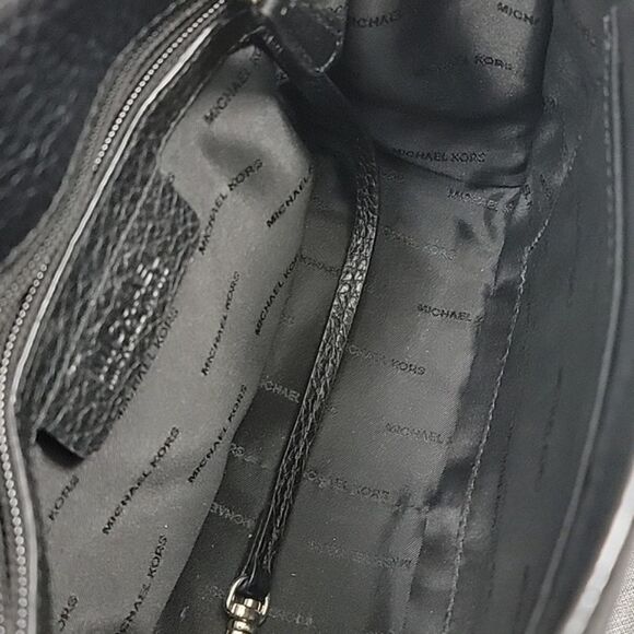 Michael Kors Cooper Black Pebbled Leather Messenger Crossbody Shoulderbag  - Picture 8 of 11